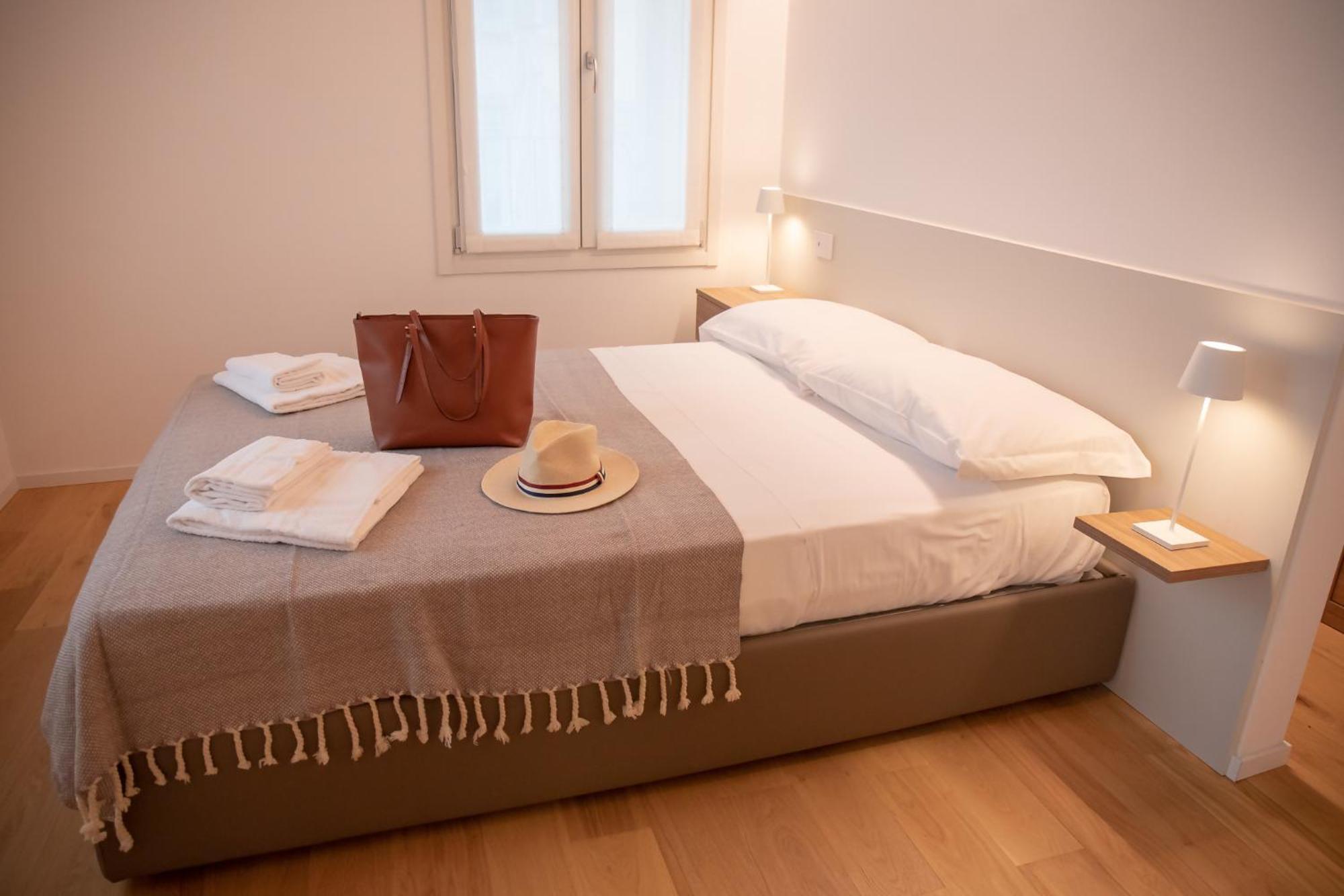Amendola City View Apartments Suite Romantica 코모 외부 사진
